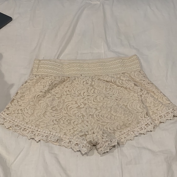 Lace Short - Picture 3 of 3